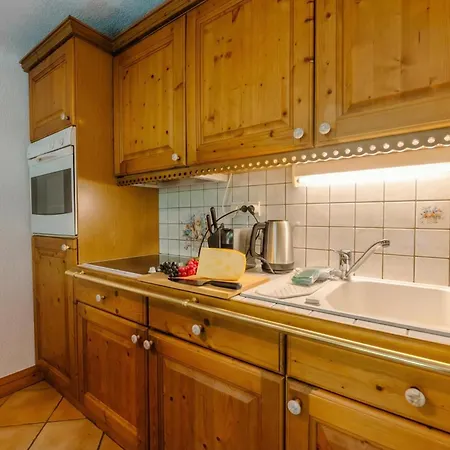 Le Parc Du Mont Blanc In Chamonix | Balcony & Mountain Views - Happy Rentals *