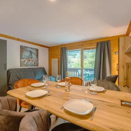 Le Parc Du Mont Blanc In Chamonix | Balcony & Mountain Views - Happy Rentals *