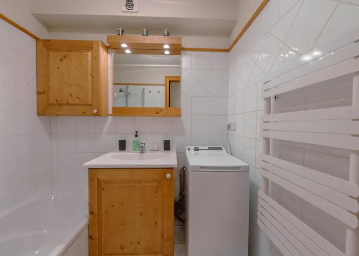 Le Parc Du Mont Blanc - Happy *